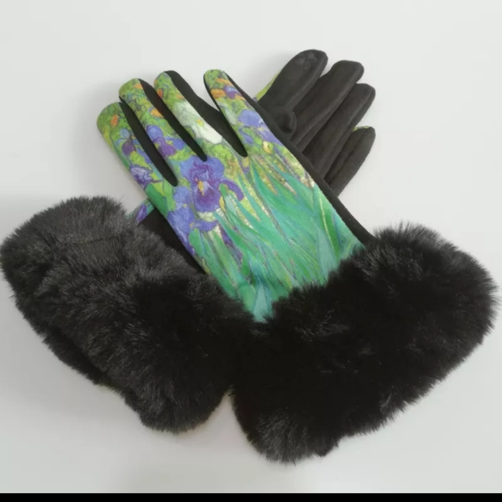 NWT Soft Velvet Gloves with Fur. L/XL